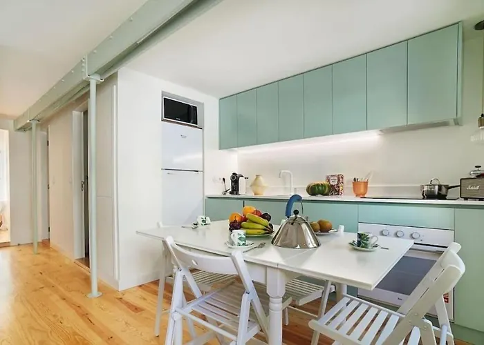 Modern Flat With Large Garden And Terrace Right Next Estrela Park Apartamento Lisboa